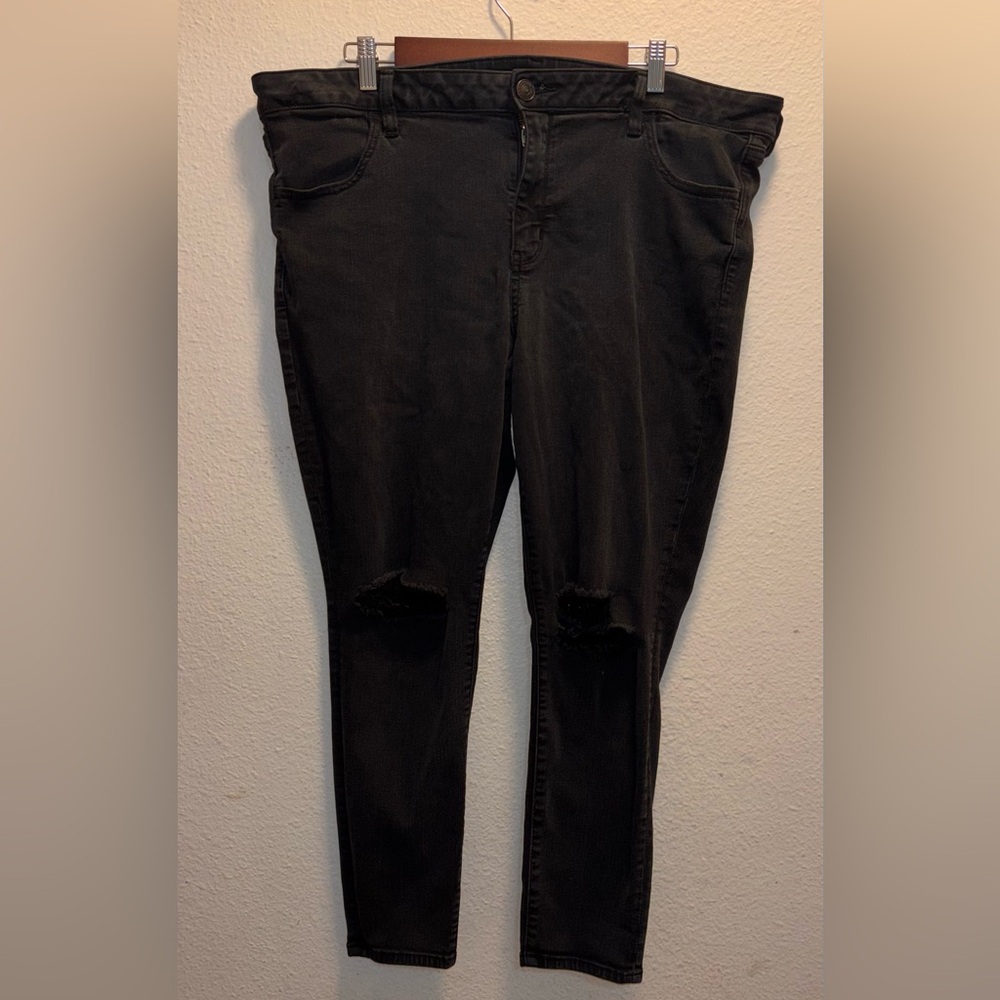 American Eagle Black Distressed Skinny Jeans 20S
